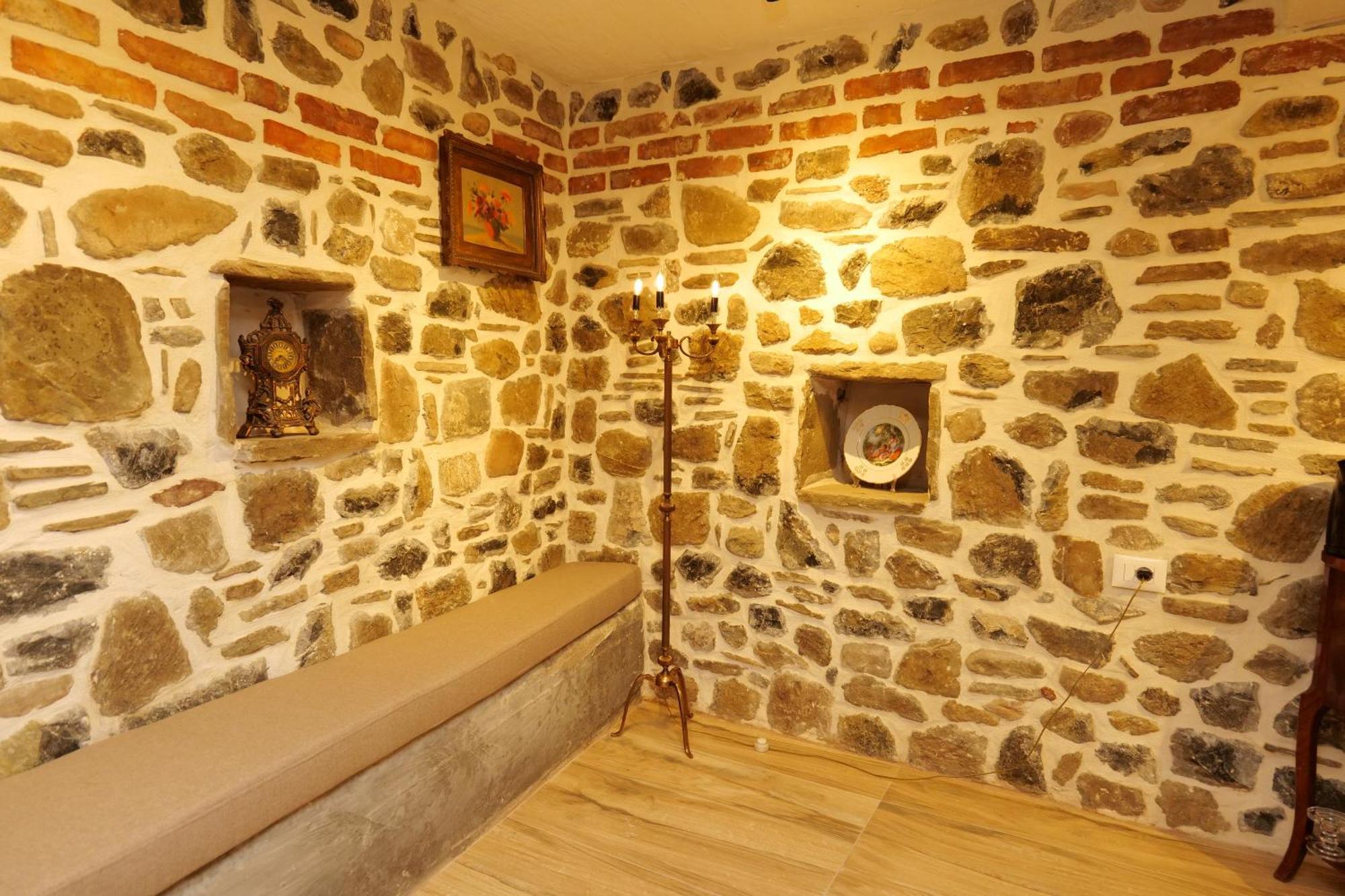 Ferienwohnung Belle, Littleparis Korce Exterior foto